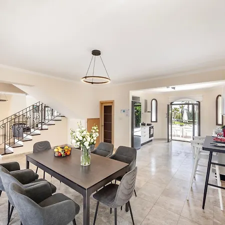 Sunnyvillas: 4br Seafront Villa*private Pool*bw44 *